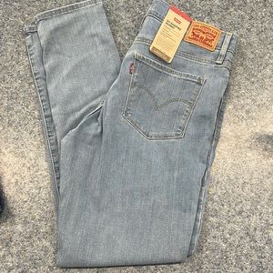 NWT Women’s Levi’s Size 10 Medium